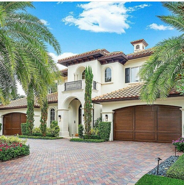 Dijual Rumah Gaya Mediteranian, Tampilan Elegan